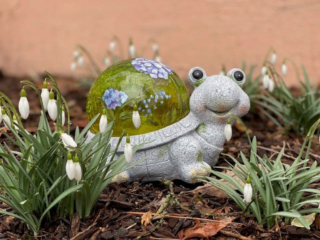 SOLAR LED ILLUMINATED GARDEN FRIENDS - M87595