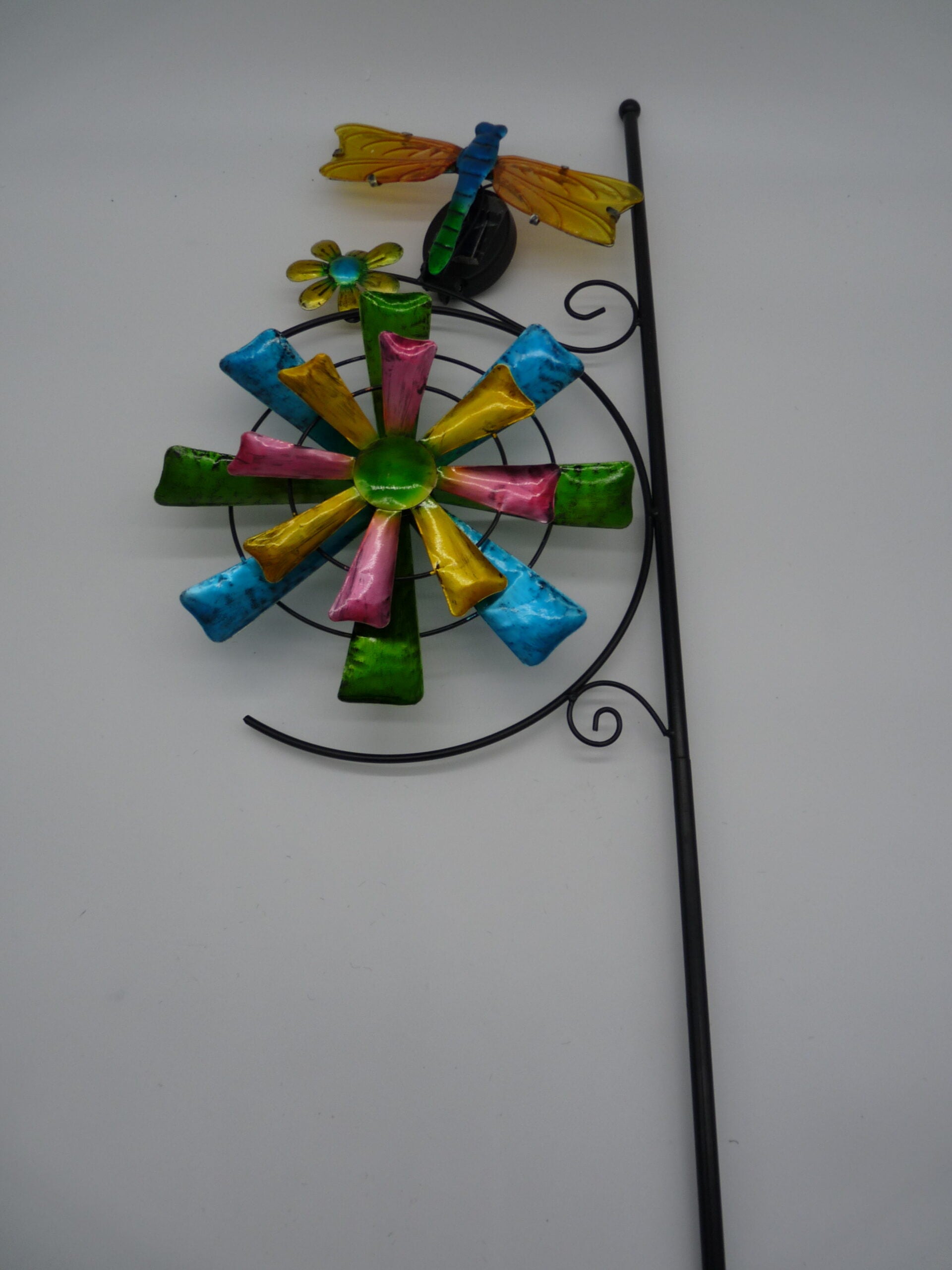 Solar Animal Wall Spinner with Stake by Ultimate Innovations
